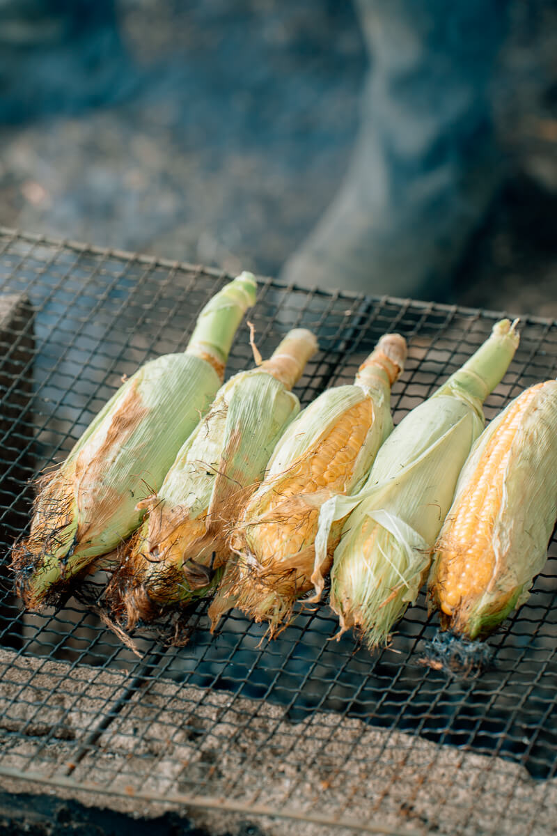 焼きとうもろこし